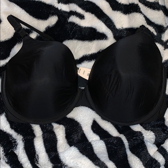 Victoria's Secret Other - Victoria’s Secret t-shirt Demi bra